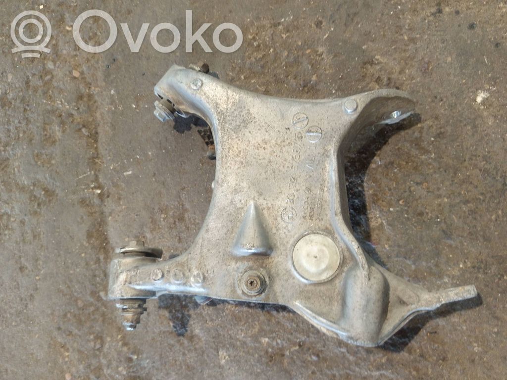 Querlenker Achsschenkel hinten   6758715