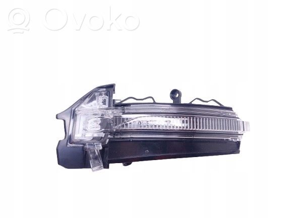 Audi Q7 4M Spiegelblinker 