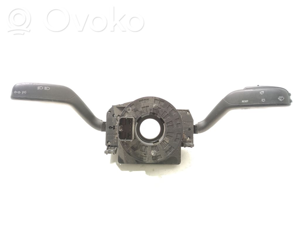 Skoda Roomster (5J) Wiper turn signal indicator stalk/switch 
