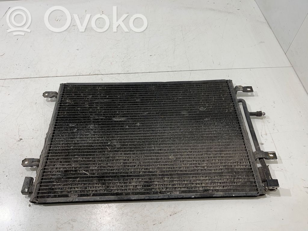 Audi A4 S4 B7 8E 8H Skraplacz / Chłodnica klimatyzacji 