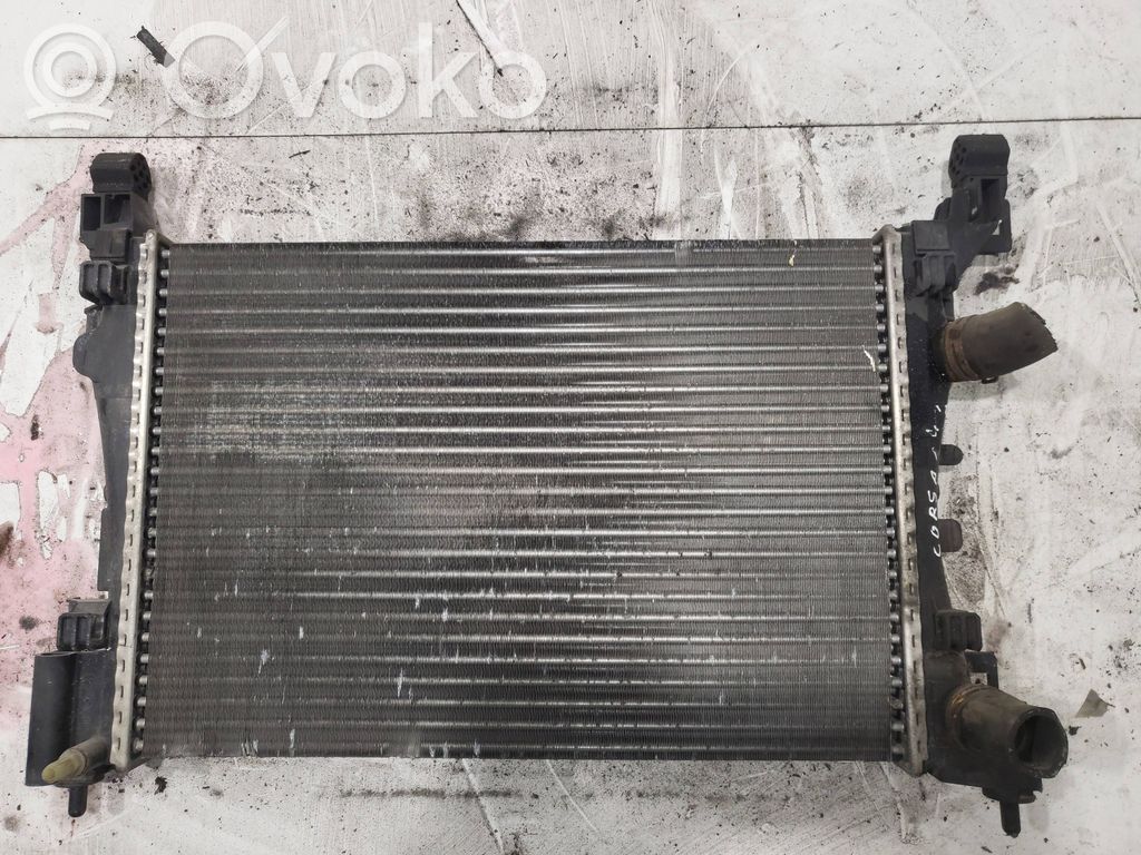 Opel Corsa D Aušinimo skysčio radiatorius 