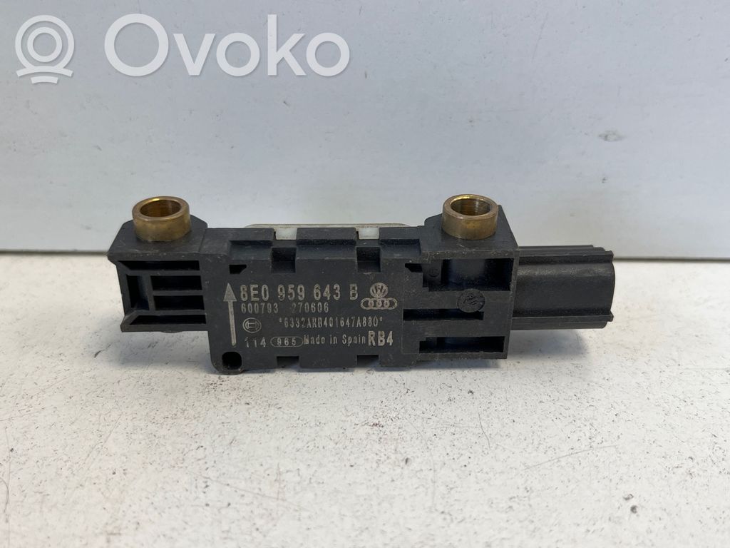 Audi A4 S4 B7 8E 8H Airbag deployment crash/impact sensor 