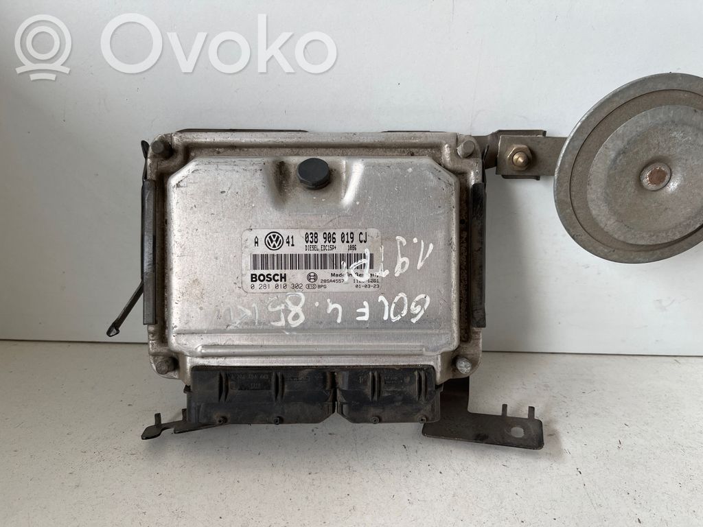 Volkswagen Golf IV Engine control unit/module 
