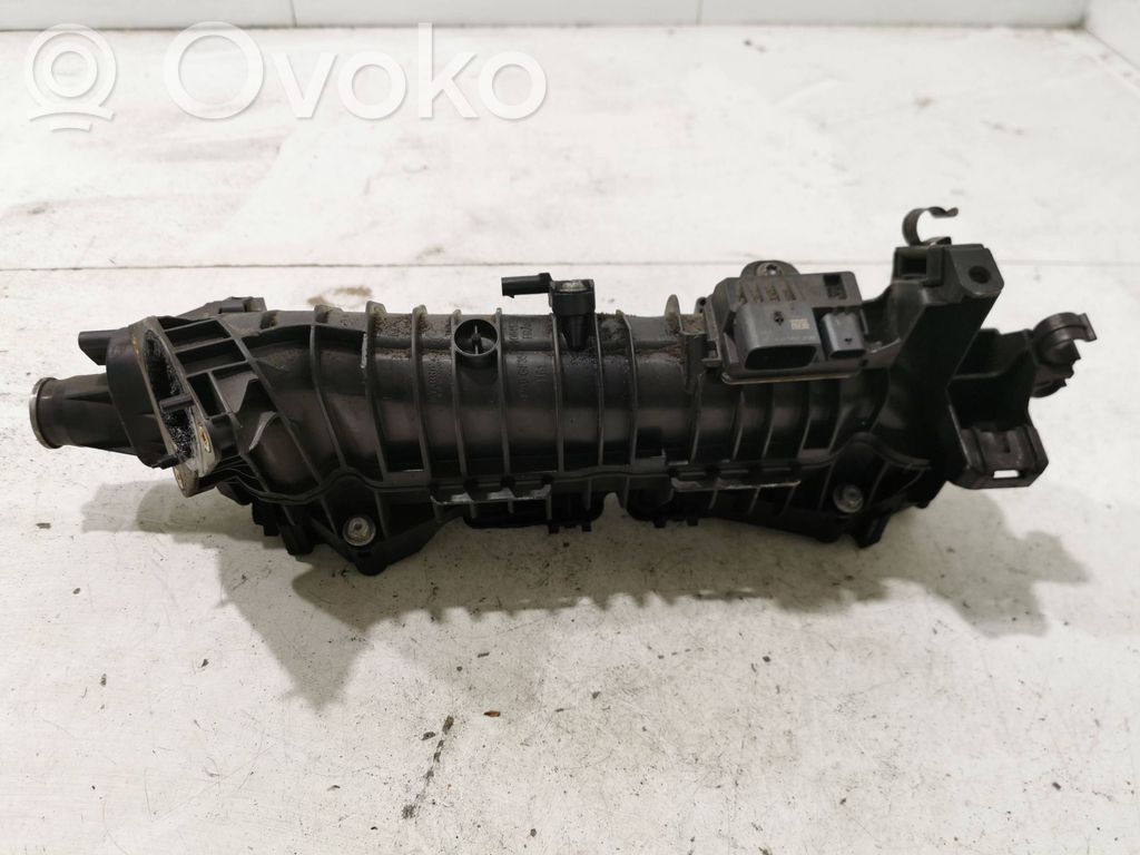 BMW 5 F10 F11 Intake manifold 