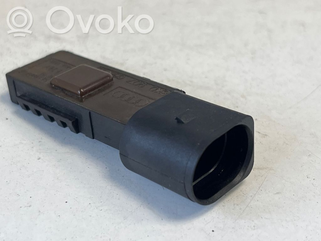 Audi A4 S4 B9 Kytkinpolkimen anturi 