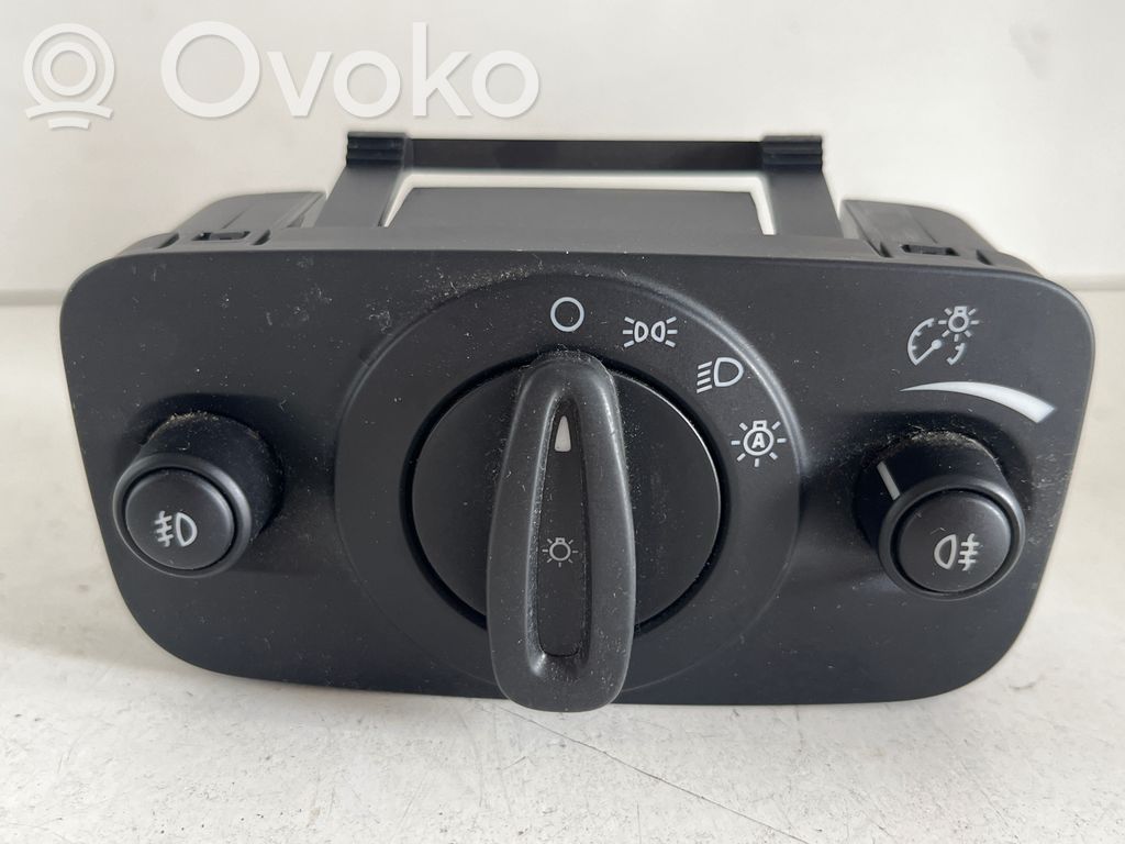 Ford Kuga II Light switch 