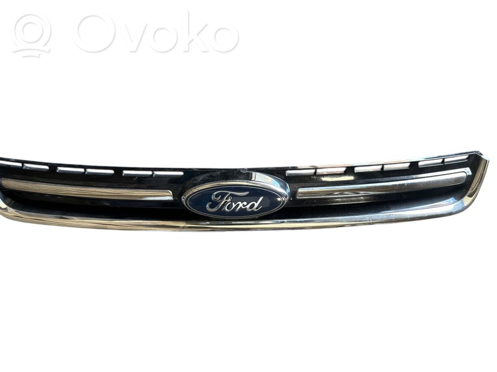 Ford Kuga II Rejilla delantera 