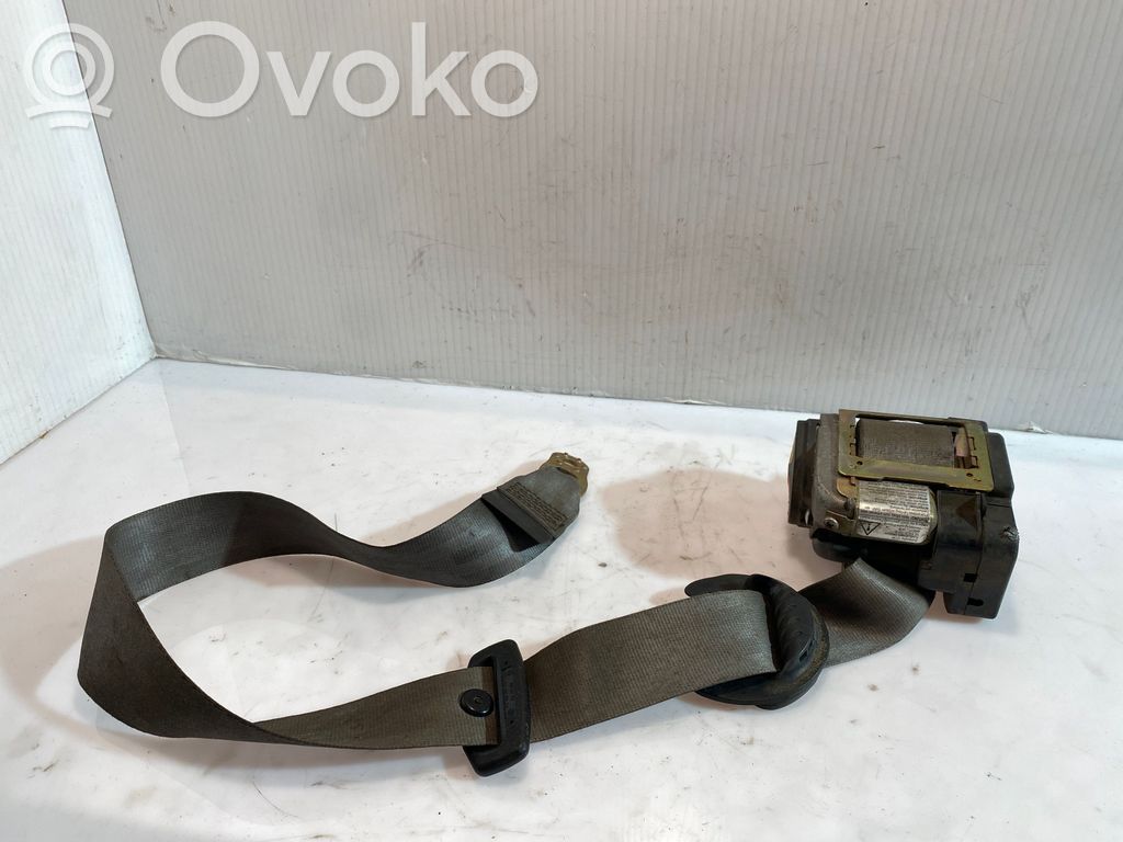 Volkswagen PASSAT B5 Cinturón delantero 
