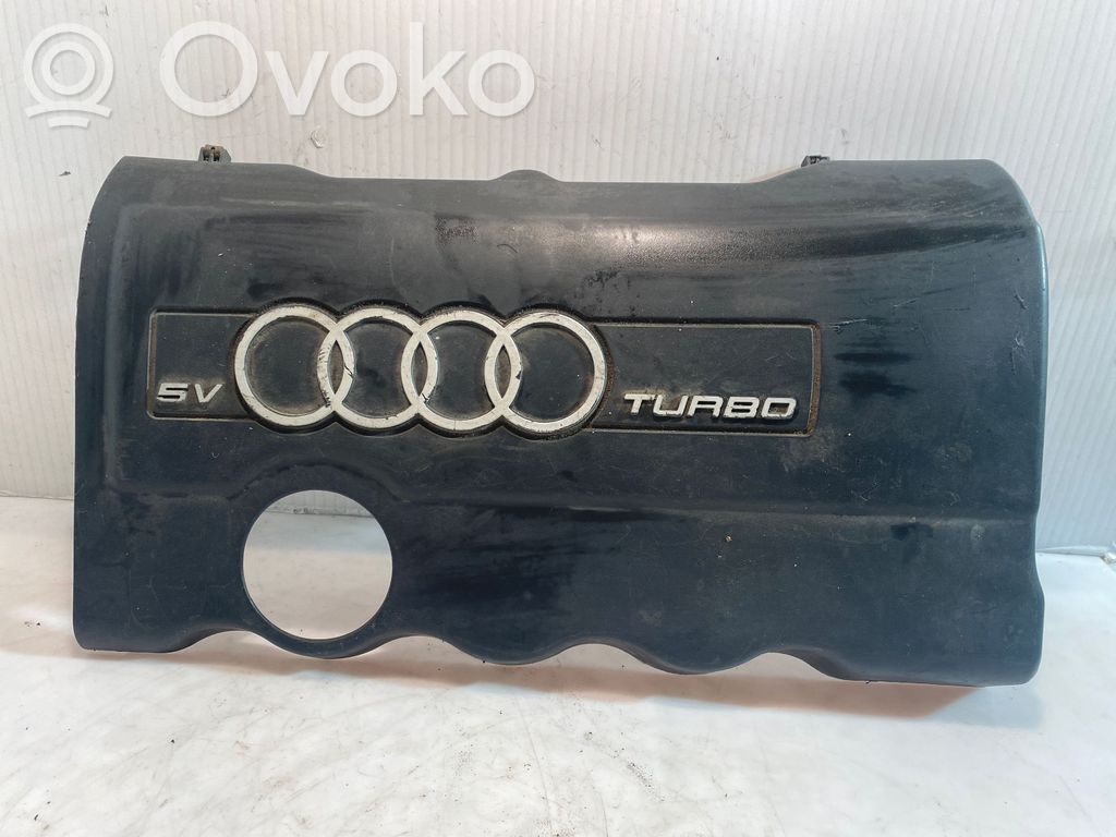 Audi A4 S4 B5 8D Couvercle cache moteur 