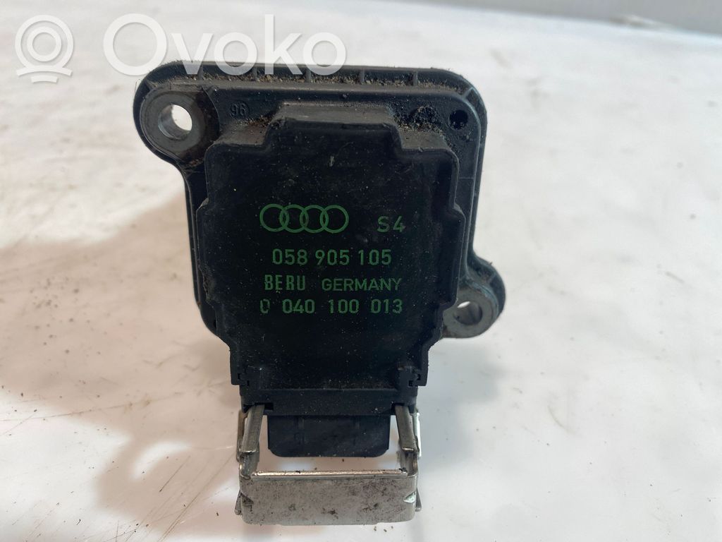 Audi A4 S4 B5 8D Cewka zapłonowa wysokiego napięcia 