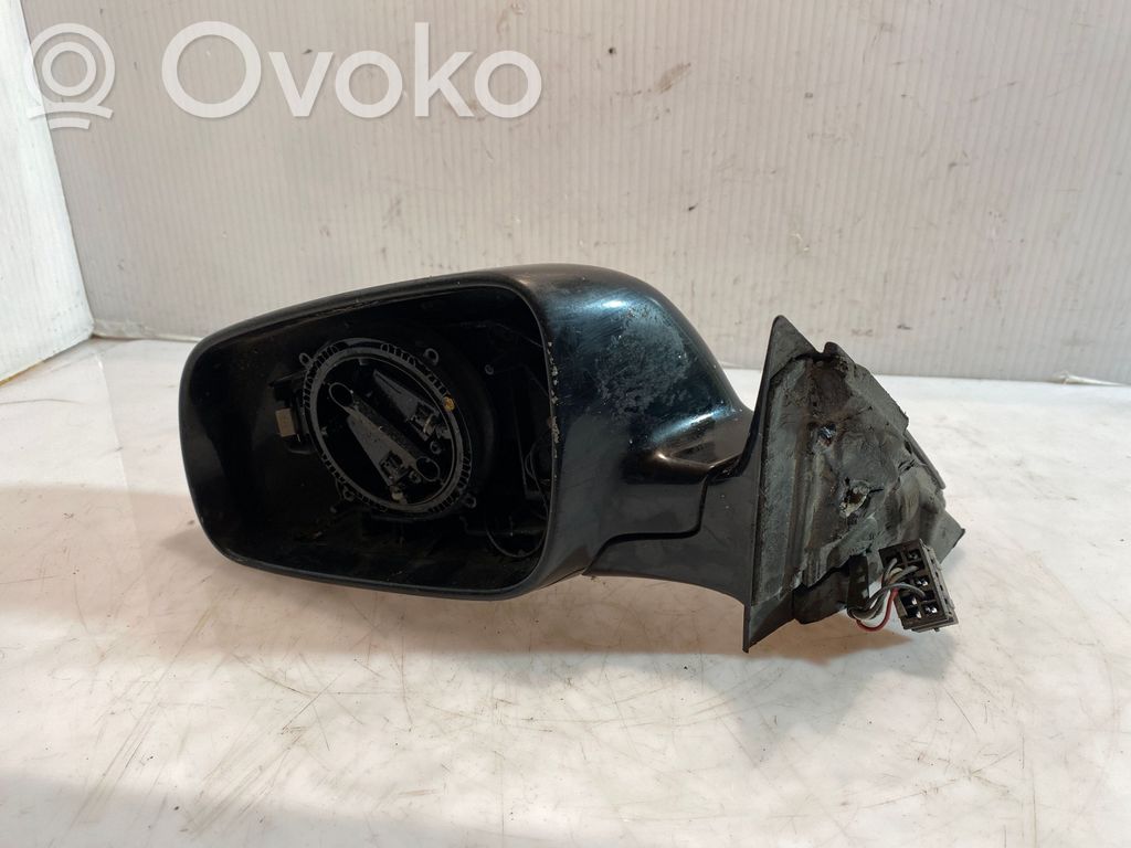 Audi A4 S4 B5 8D Elektryczne lusterko boczne drzwi przednich 