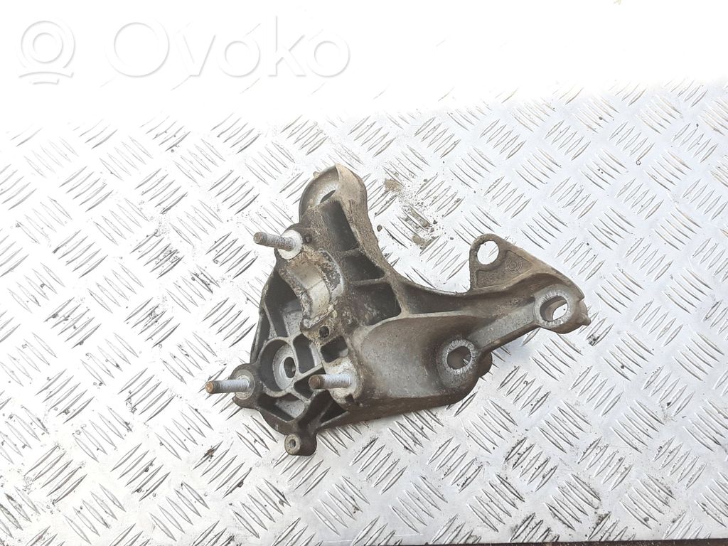 Audi A6 S6 C6 4F Engine mounting bracket 