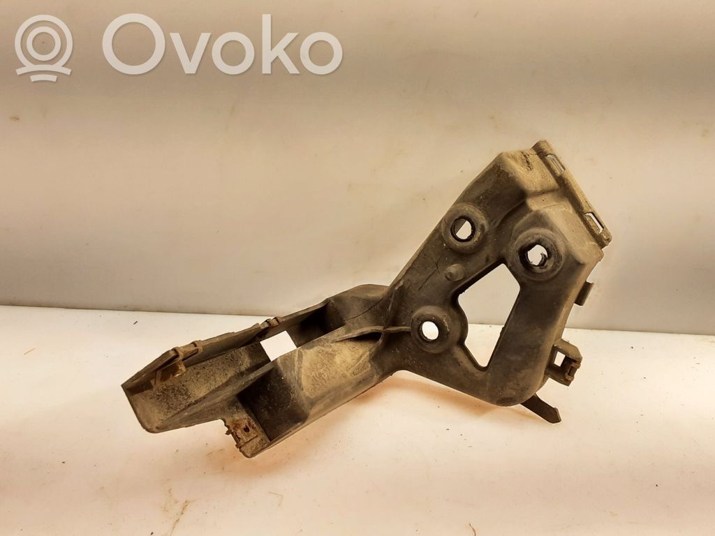 Audi A8 S8 D3 4E Rear bumper mounting bracket 