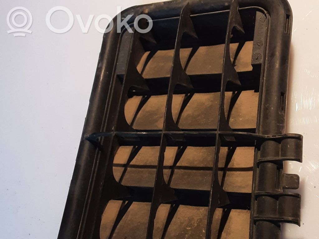 Audi A8 S8 D3 4E Ventilācijas režģis 