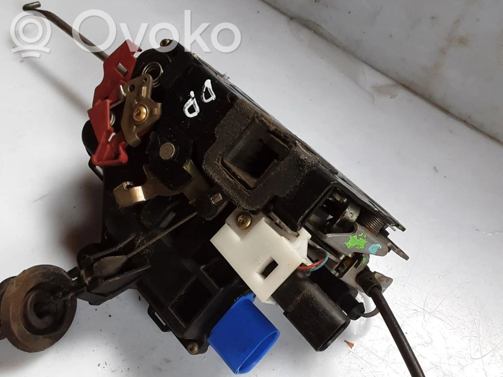 Front door lock   4E1837016A