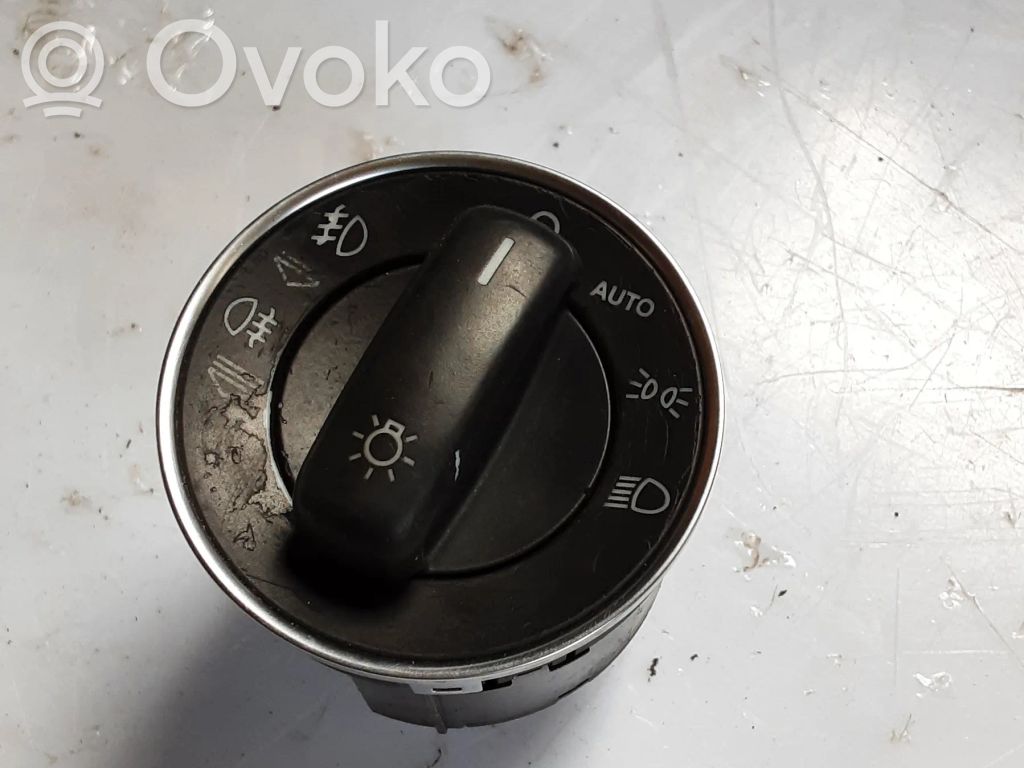 Audi A8 S8 D3 4E Šviesų jungtukas 