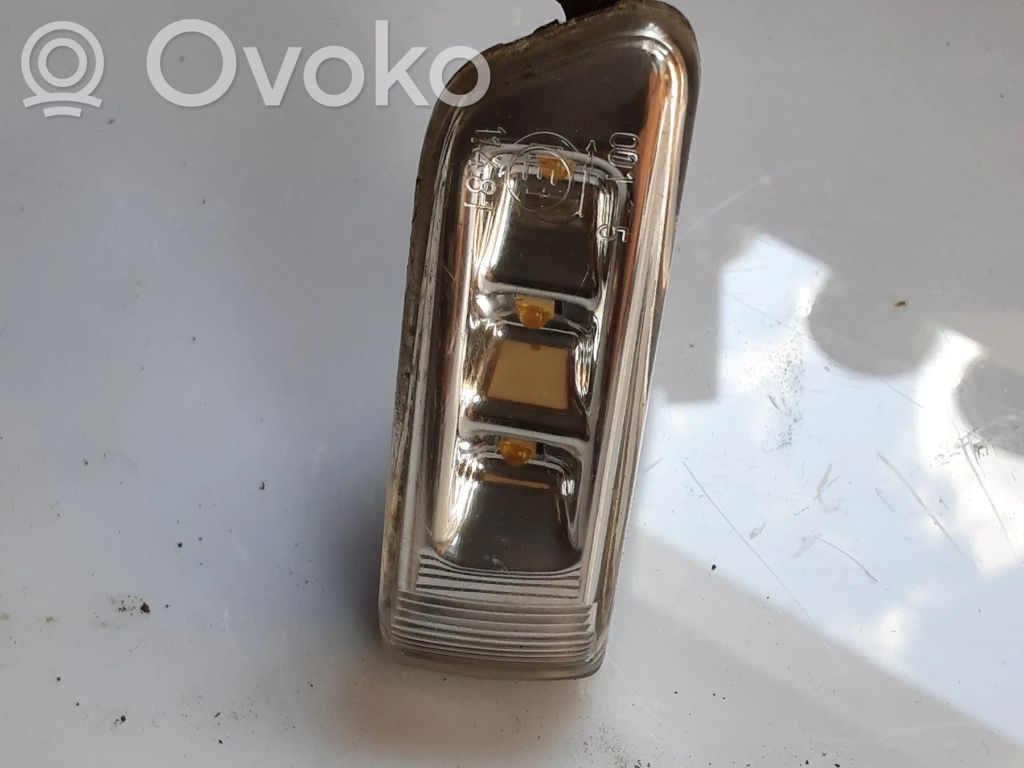 Seitenblinker   4E0949127