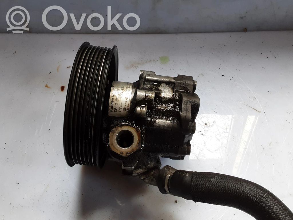 Ohjaustehostimen pumppu   07D145256E