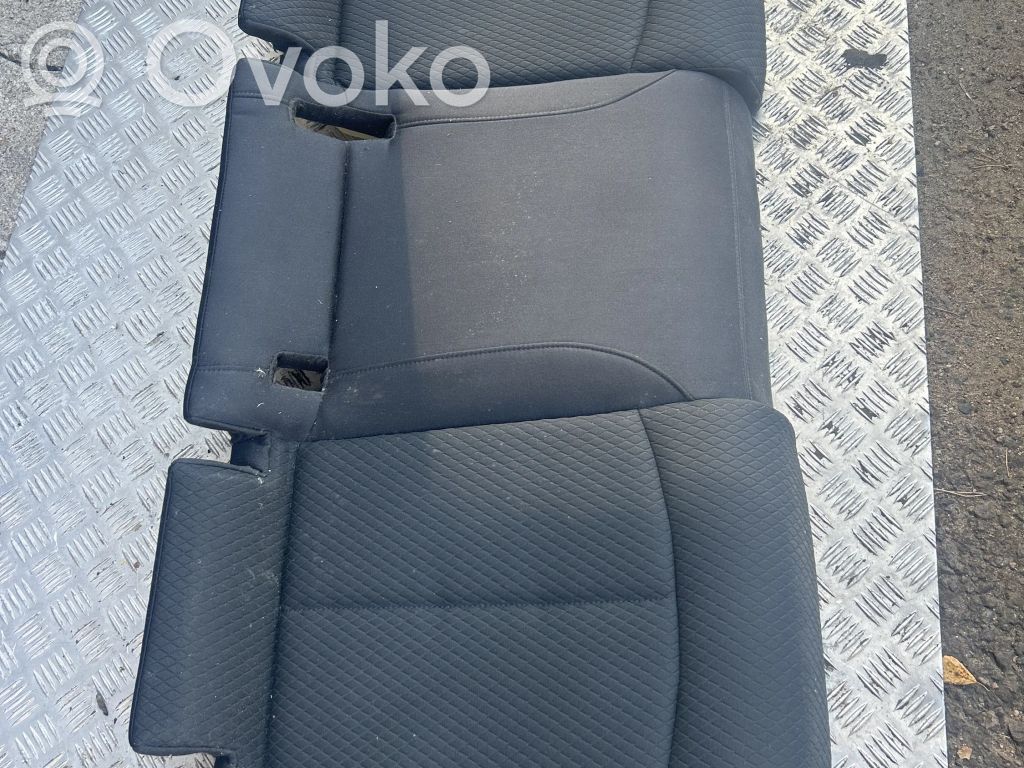 Audi A6 S6 C7 4G Takaistuin 