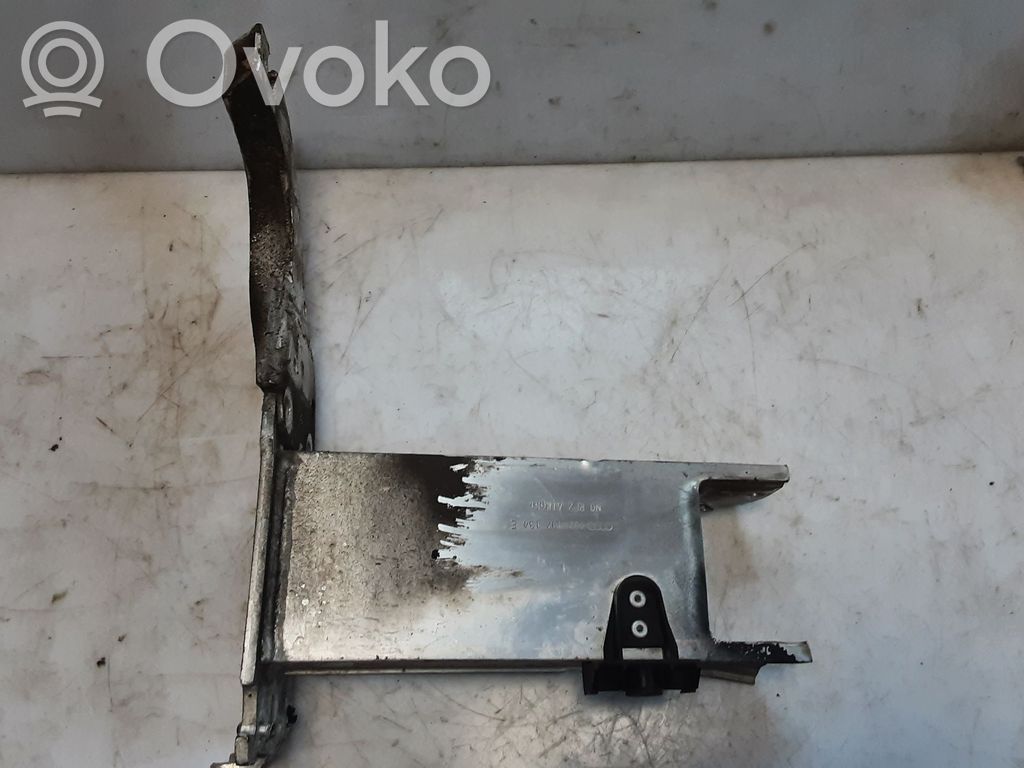Audi A6 C7 Etupuskurin törmäysvoiman vaimennin 