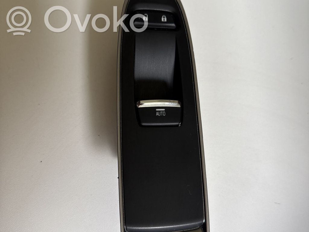 Subaru Outback (BT) Electric window control switch 