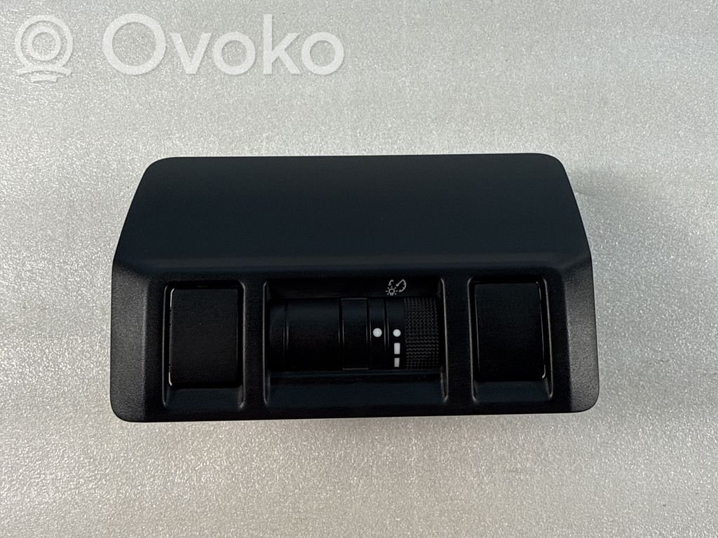 Subaru Crosstrek III Panel trim 