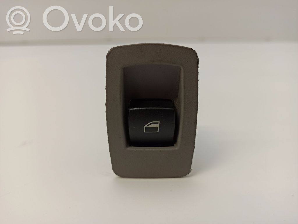 Electric window control switch   6935534,15979800,6945875