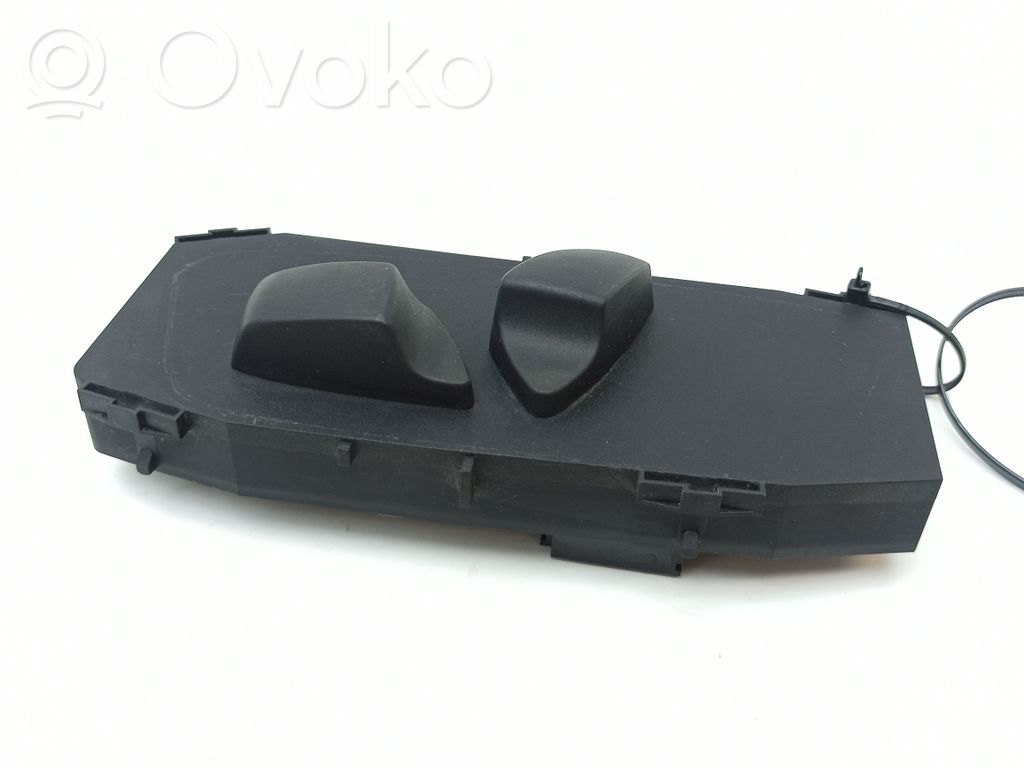 Seat control switch   6972655