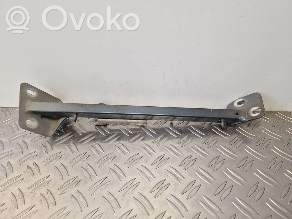 Audi A8 S8 D3 4E Laikiklis sparno 