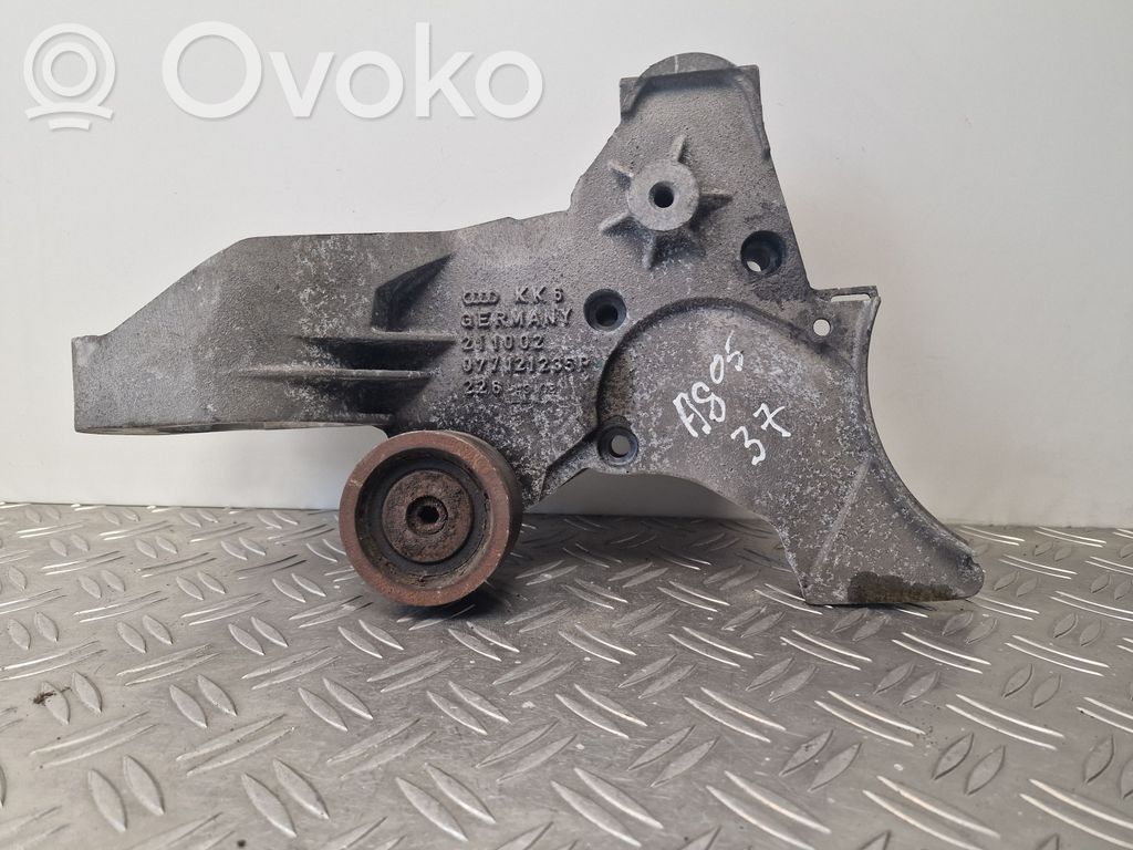 Audi A8 S8 D3 4E Engine mounting bracket 
