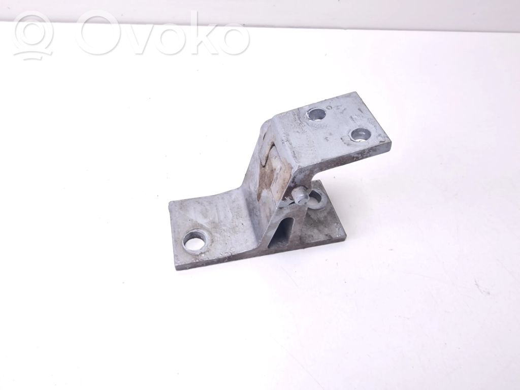 Front door upper hinge   4D0831402