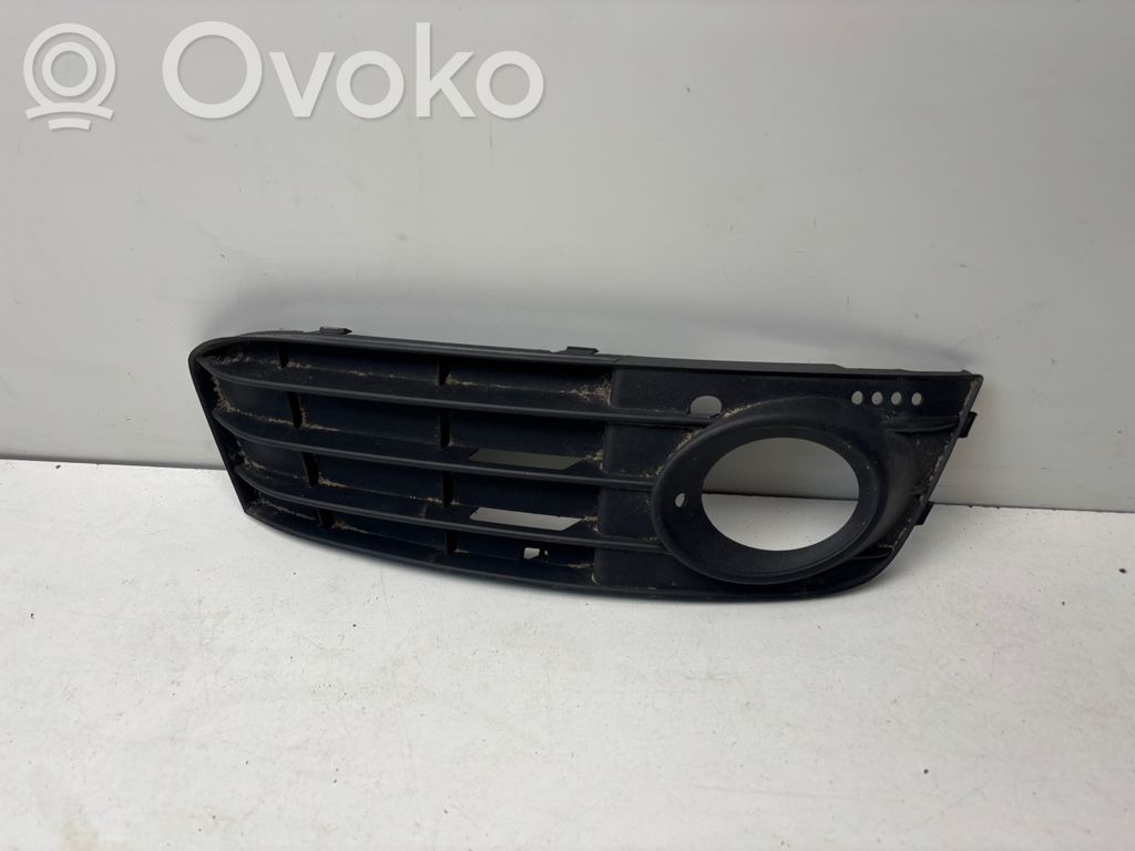 Audi A4 S4 B8 8K Unteres Gitter dreiteilig vorne 