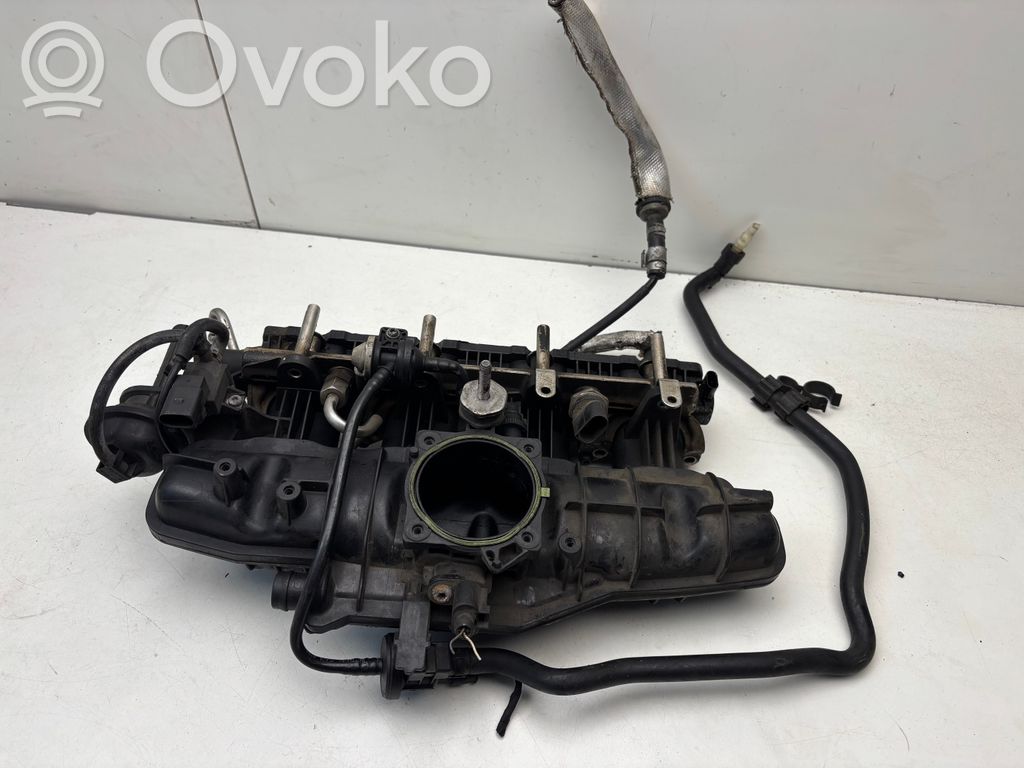 Volkswagen PASSAT B6 Colector de admisión 
