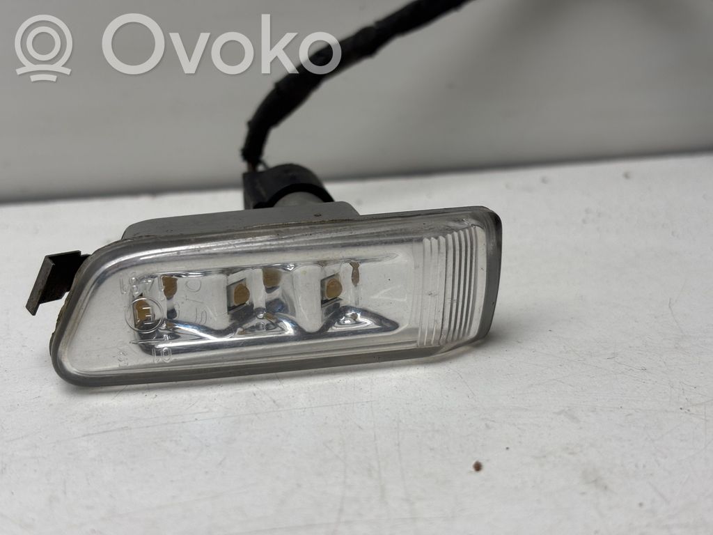 Audi A8 S8 D3 4E Front fender indicator light 