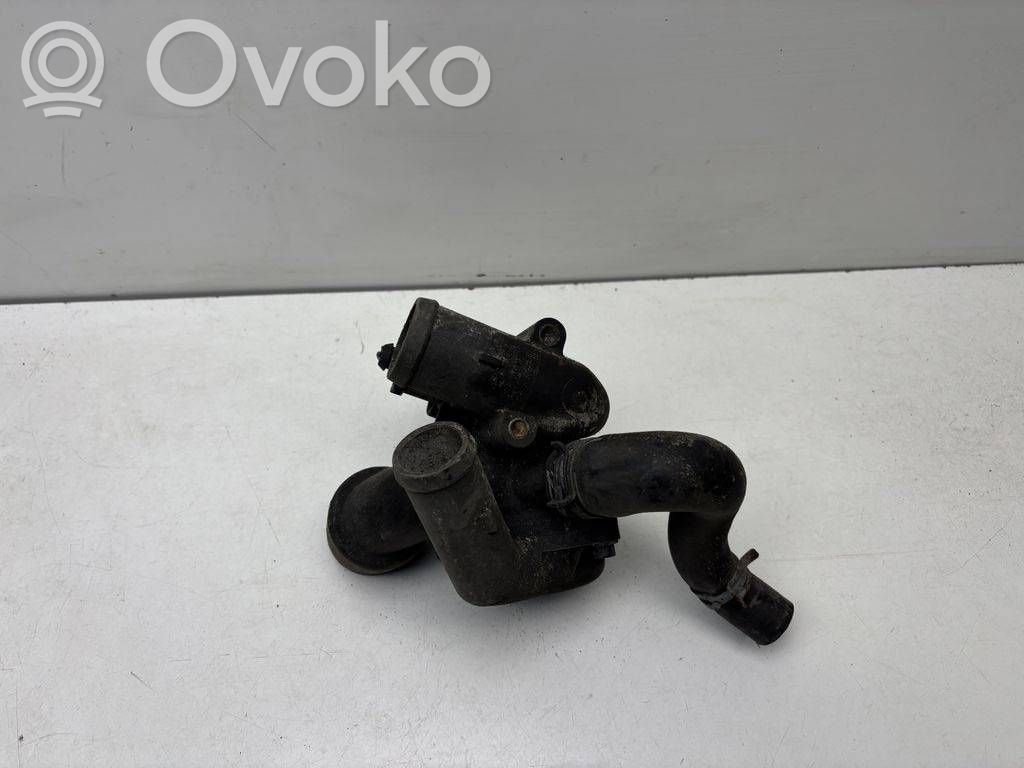 Audi A3 S3 8P Termostat / Obudowa termostatu 