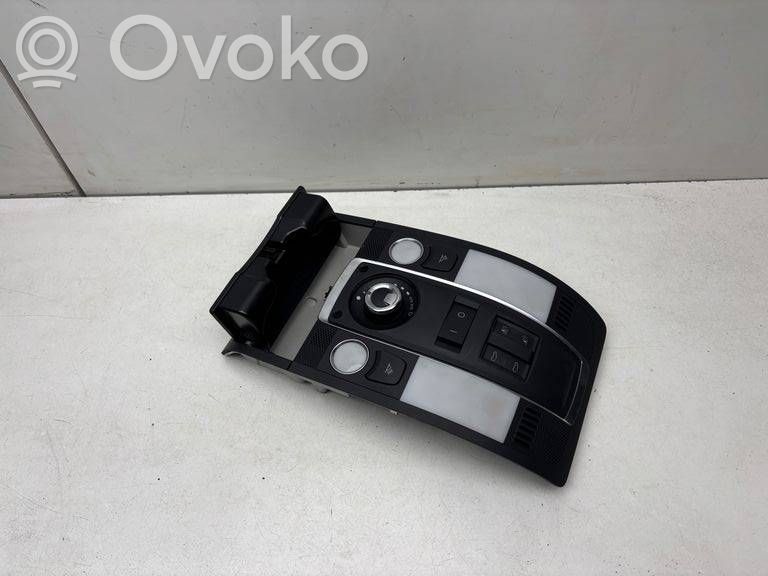 Audi Q7 4L Front seat light 