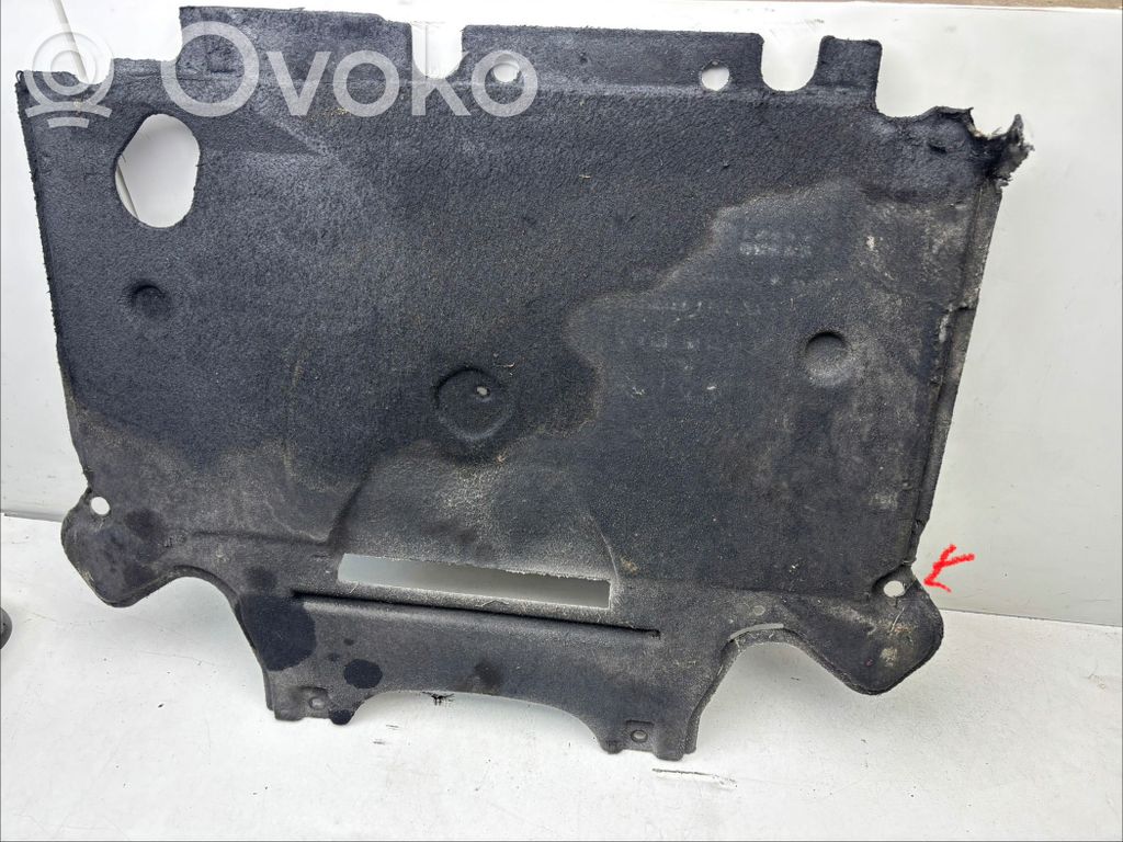 Audi A4 S4 B8 8K Protección inferior de la caja de cambios 
