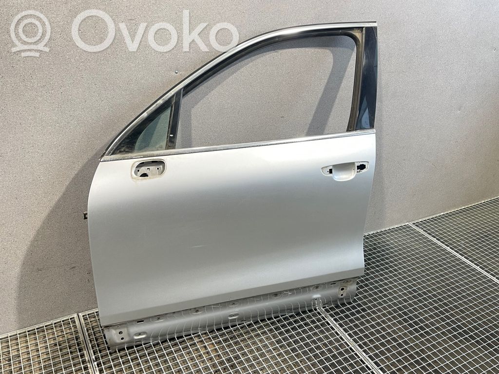 Volkswagen Touareg II Puerta delantera 