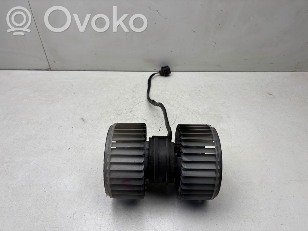 Mazā radiatora ventilators   4E0959101A