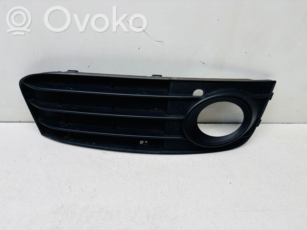 Audi A4 S4 B8 8K Unteres Gitter dreiteilig vorne 