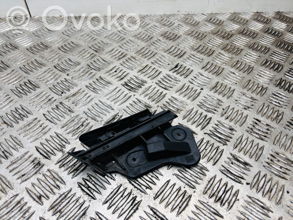 Volkswagen Golf Plus Front bumper mounting bracket 