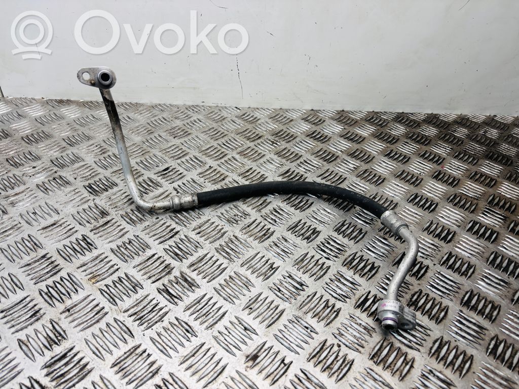Skoda Superb B8 (3V) Ilmastointilaitteen putki (A/C) 