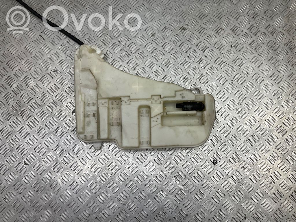 BMW 5 F10 F11 Zbiornik płynu do spryskiwaczy szyby przedniej / czołowej 