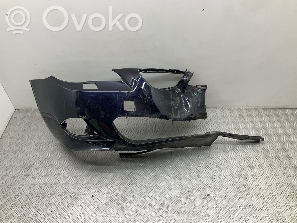 BMW 5 E60 E61 Передний бампер 