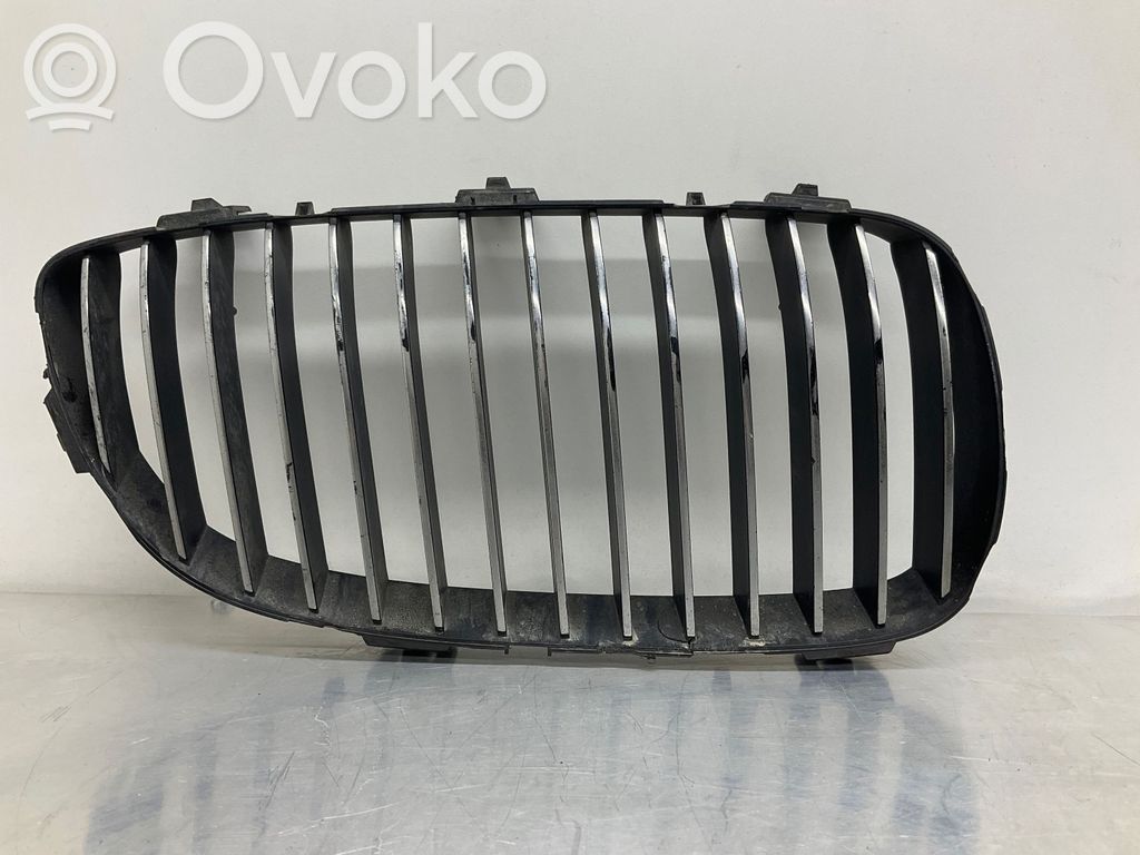 BMW 3 E90 E91 Front bumper upper radiator grill 