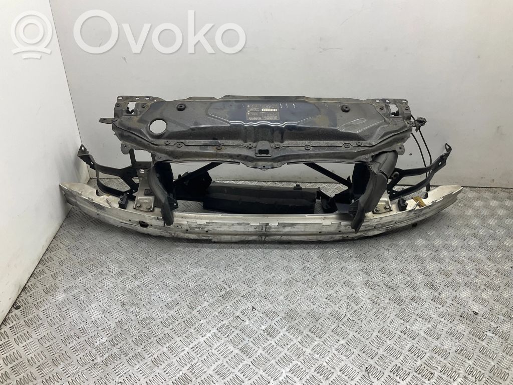 BMW 5 E60 E61 Панель радиаторов 