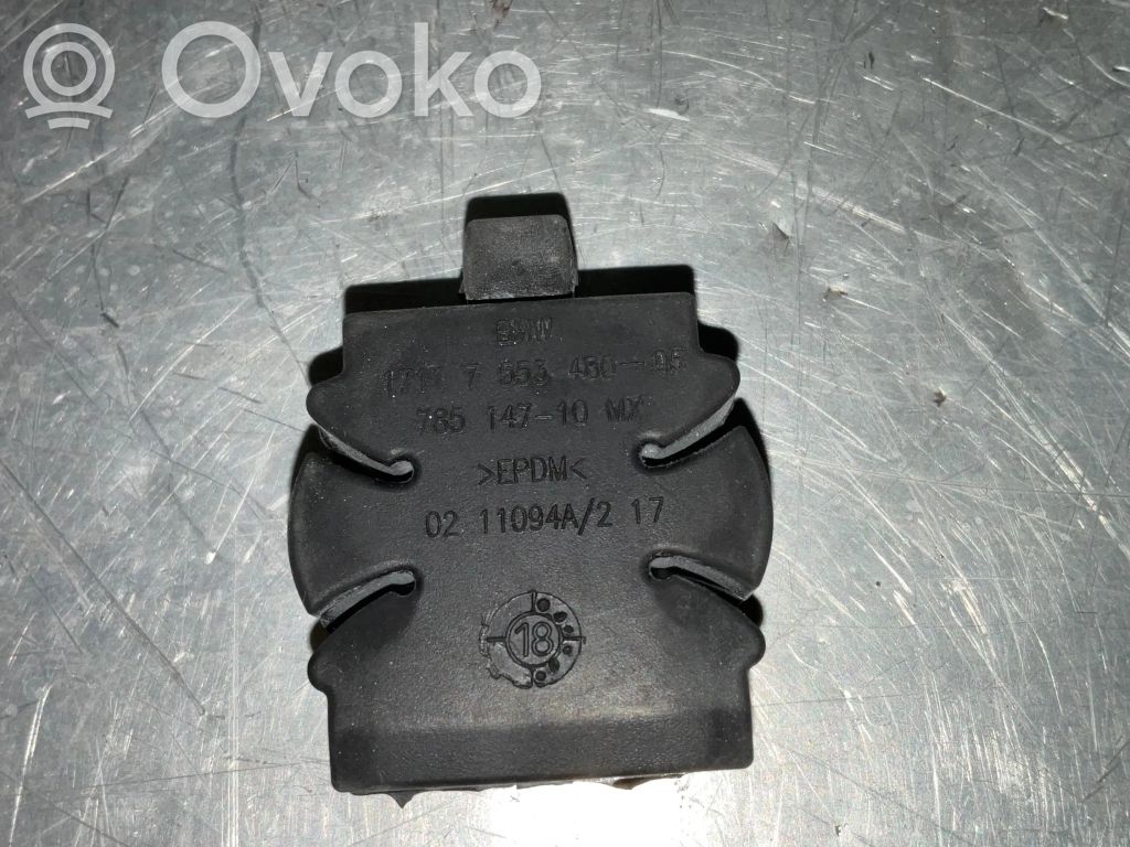 BMW X5 E70 Radiator mount bracket 