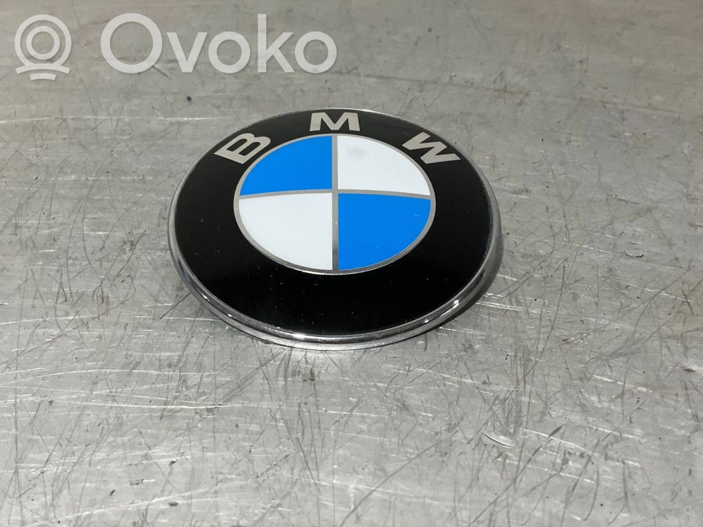 Emblemat / Znaczek   8132375