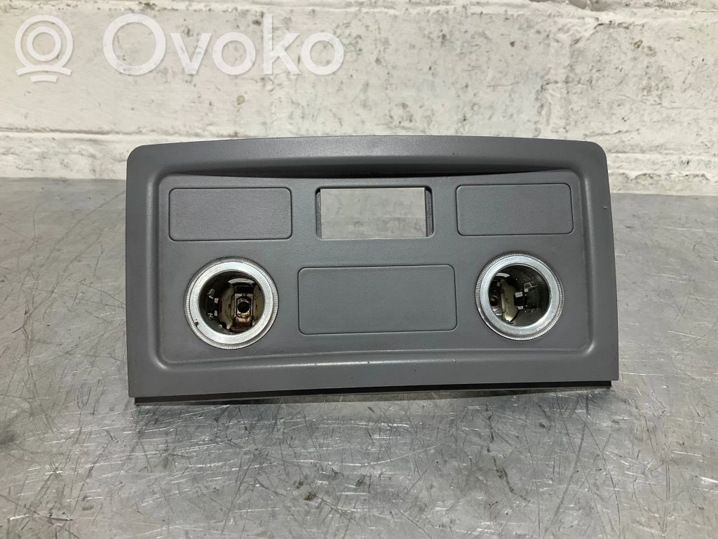 BMW 5 E60 E61 Pridegėjo apdaila (galinio) 