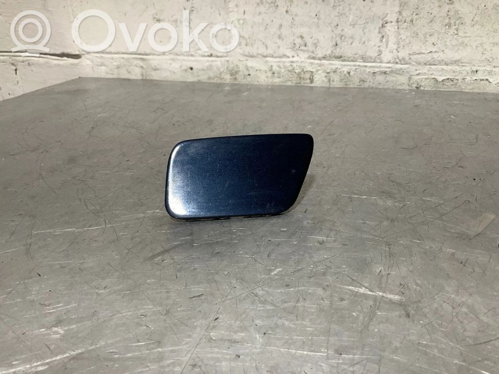 BMW 5 E60 E61 Zaślepka spryskiwacza lampy przedniej 